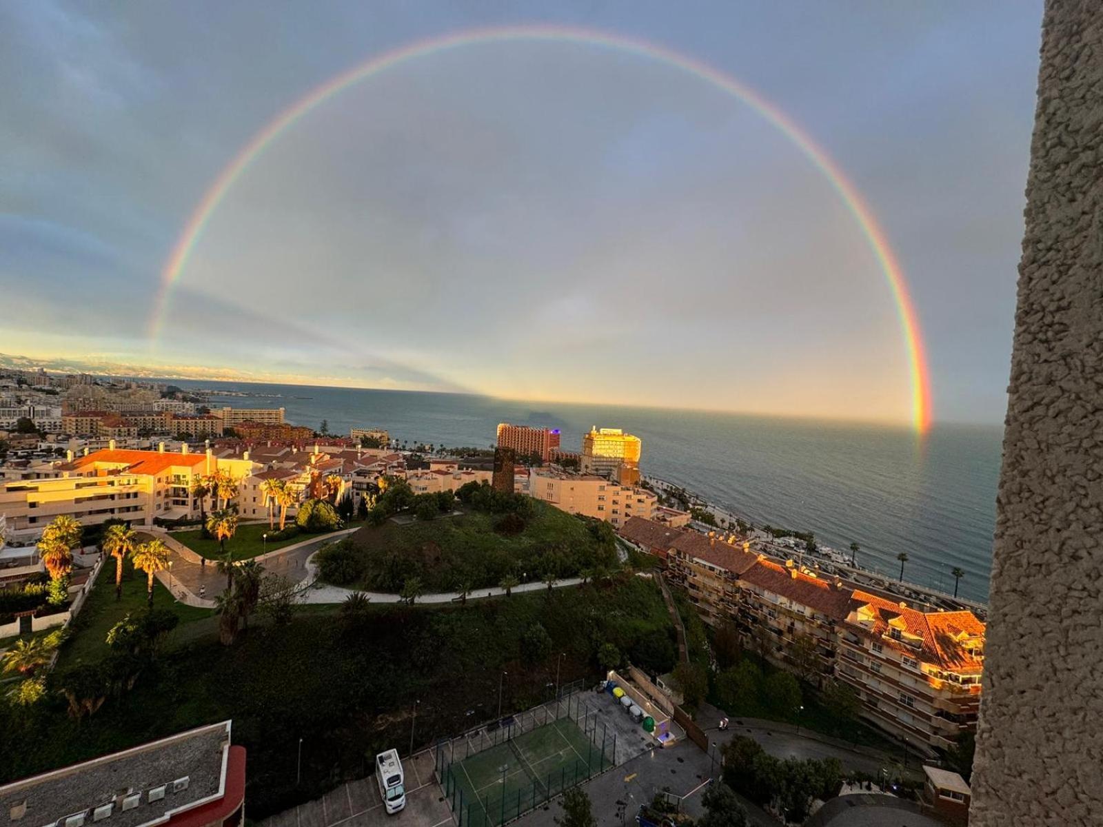 Beachfront Complex El Coloso Views,Pools,Parking Benalmadena Costa 外观 照片